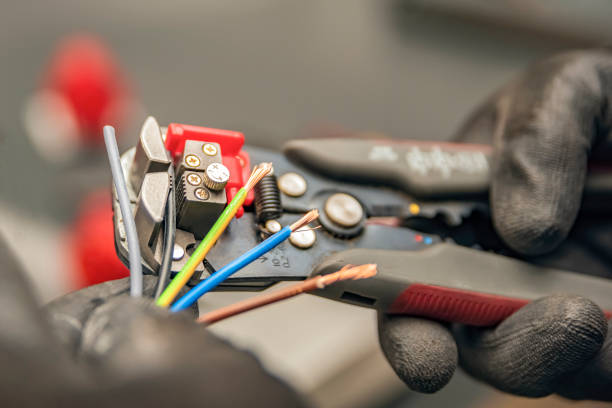 Best Emergency Electrical Repair  in Camdenton, MO